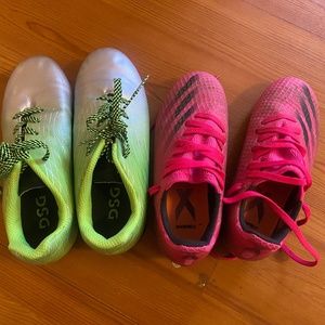 Girls soccer cleats size 1